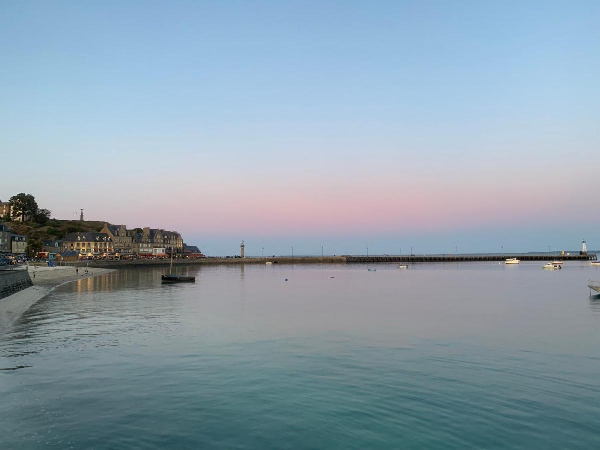 Vue Sur Mer Cancale Exteriör bild